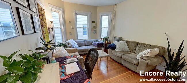 Photo - 378 Washington St Unit 3