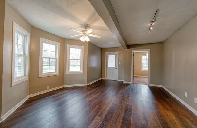 Living Room - 761 S 5th St