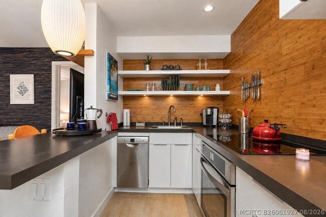 Photo - 615 NE 10th Ave Unit 101B