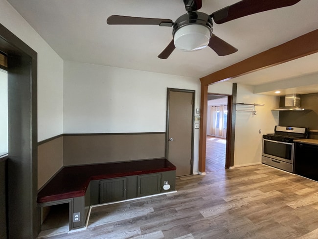 Photo - 1616 Perry Ave