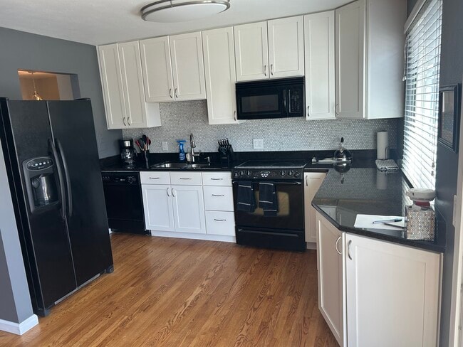 Photo - 1805 S Saulsbury Ct