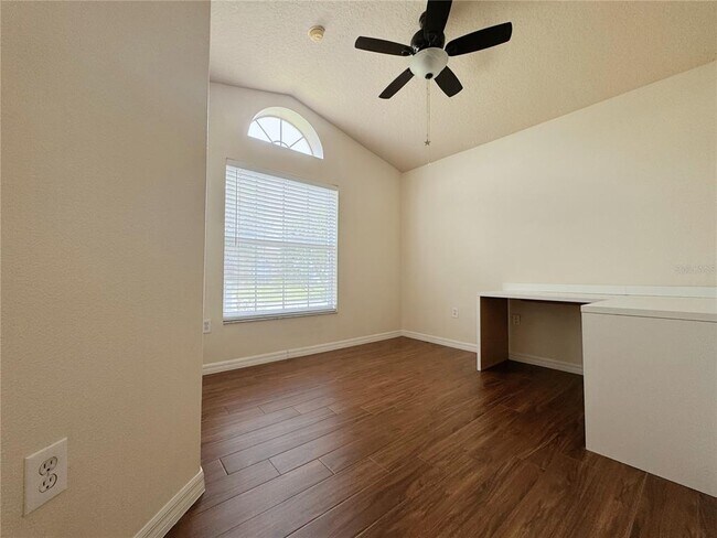 Photo - 171 Thornbury Dr