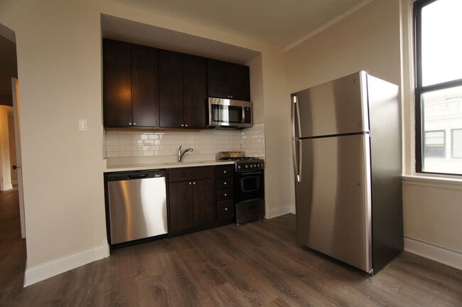 Photo - 2770 N Milwaukee Ave Unit 301