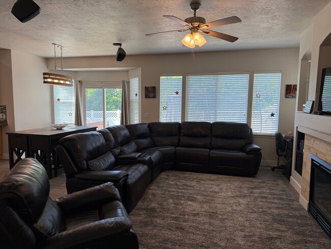 Photo - 245 E Park Rise Way