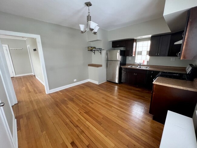 Photo - 2831 N 75th Ave Unidad 2R