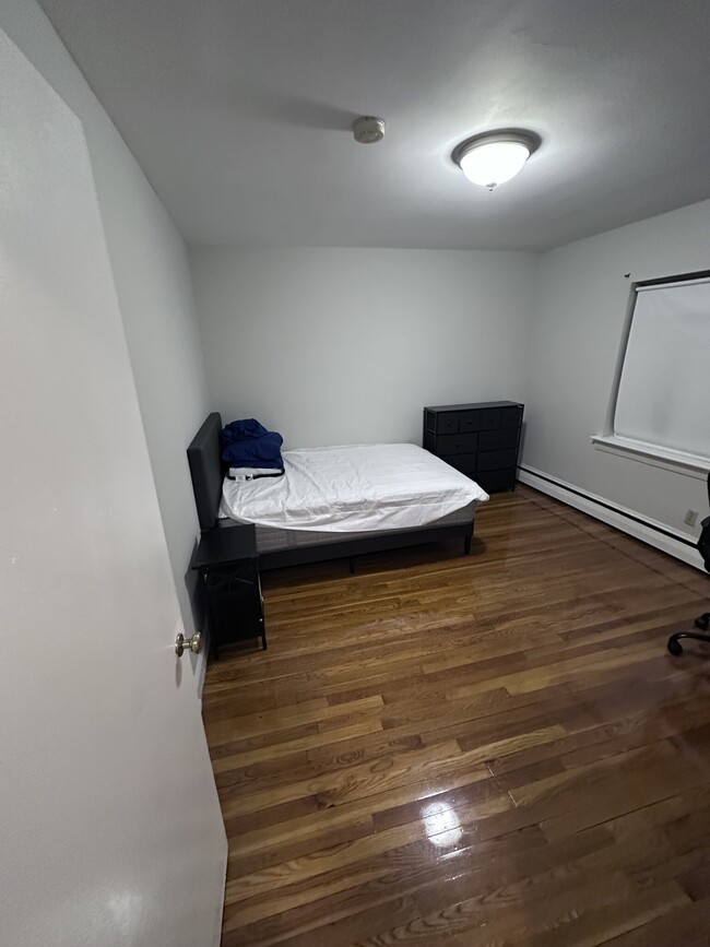 Photo - 12 Durham St Apartments