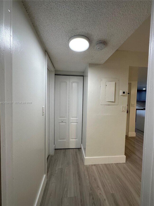 Photo - 10813 NW 7th St Unidad 5-11