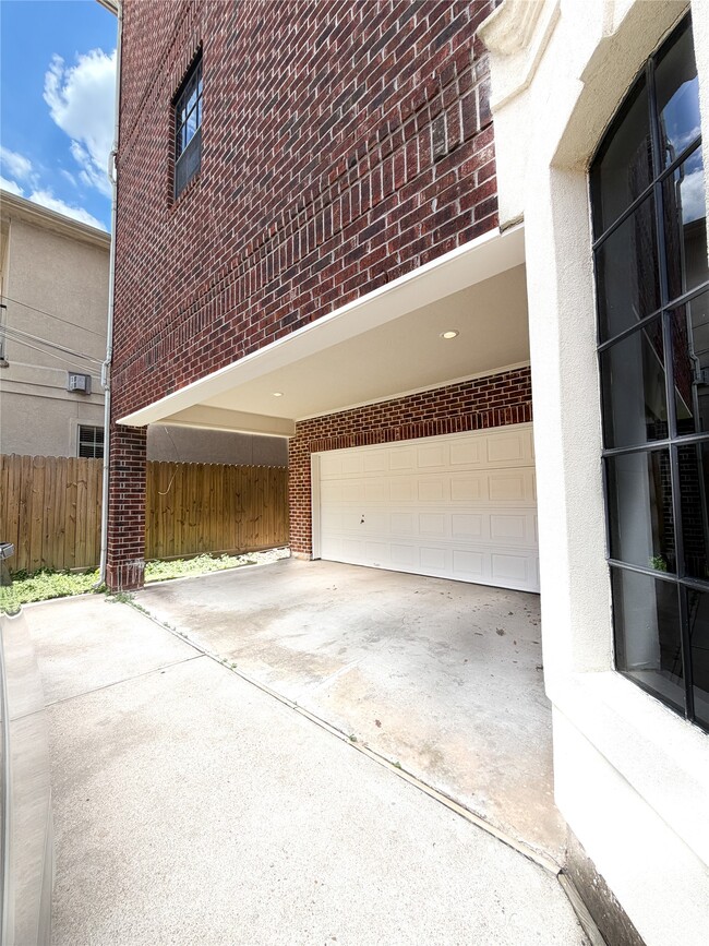 Photo - 1213 Dunlavy St