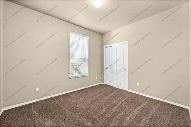 Photo - 5607 Blackstone Dr