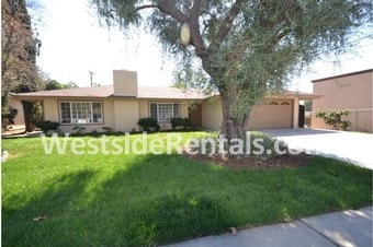 Photo - 27331 Fisher St