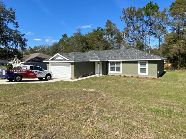 Photo - Custom Home - Desirable SE Ocala Neighborhood 3/2/2 **Won't Last**