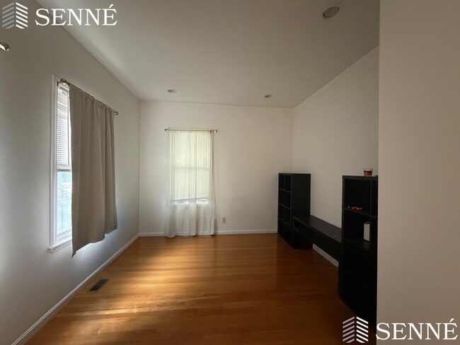 Photo - 340 Franklin St Unit 3