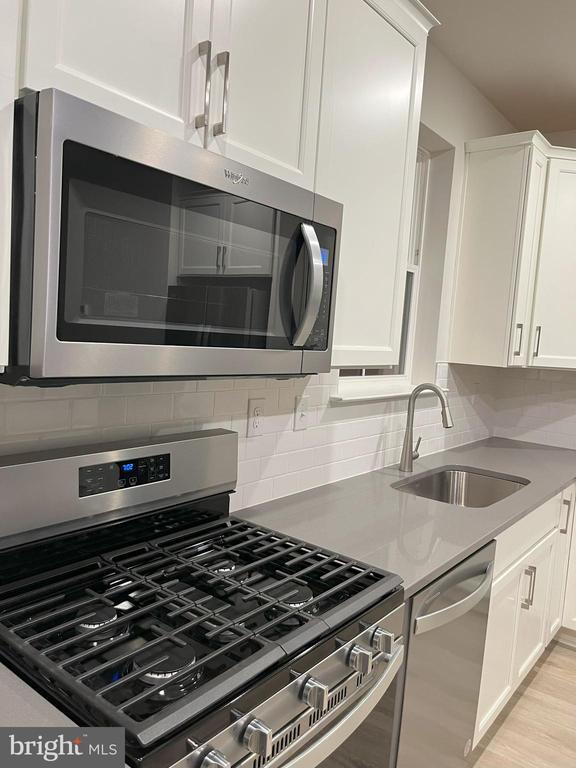 Photo - 112 Continental Wy Townhome