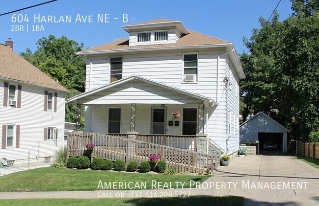 Building Photo - 604 Harlan Ave NE Unit B