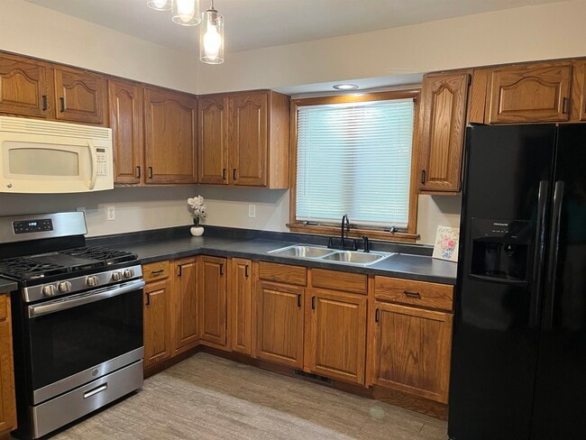 Photo - 2511 Ashland Ave