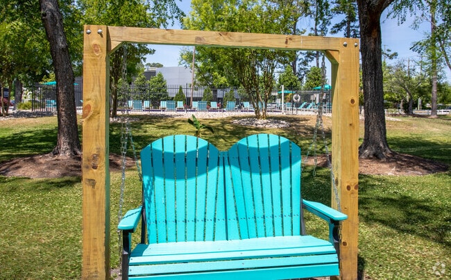Colonial Parke