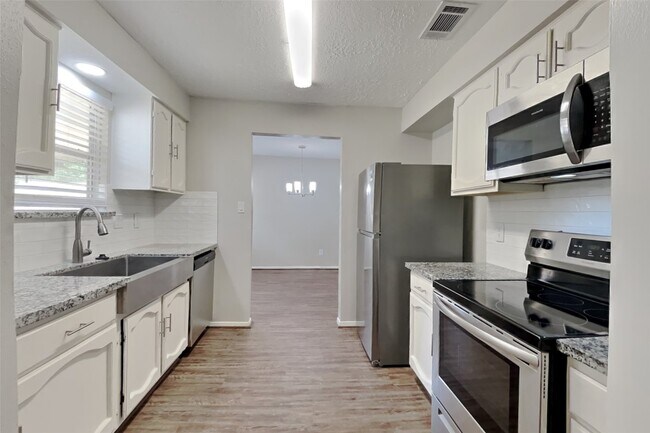 Photo - 14230 Laffite Dr