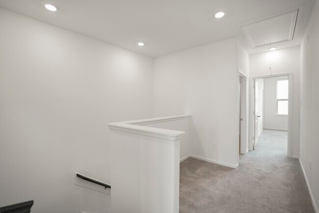 Photo - 613 Royal Arch Dr