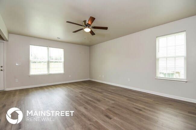 Photo - 4811 Yellow Locust Dr