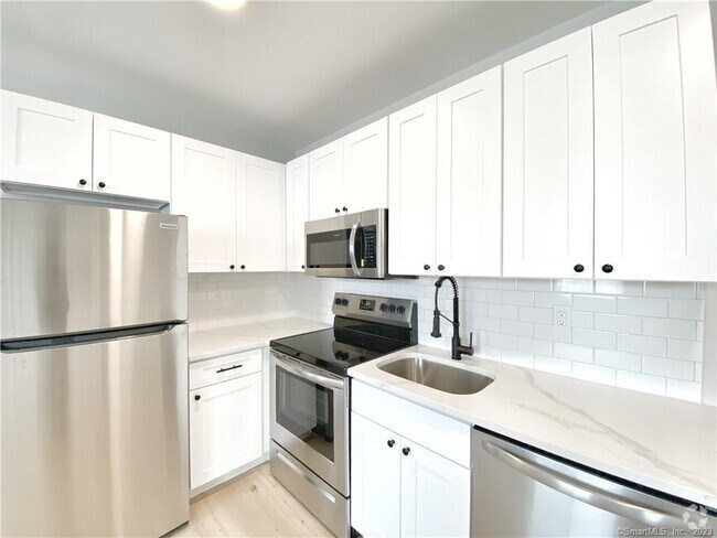 Building Photo - 5 Mott Ave Unit 206 Rental