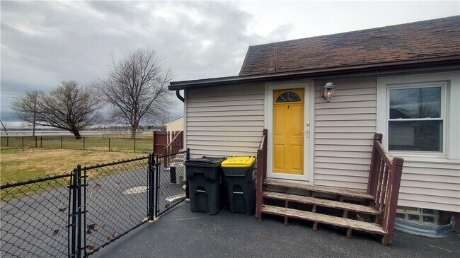 Photo - 2331 Edgemere Dr