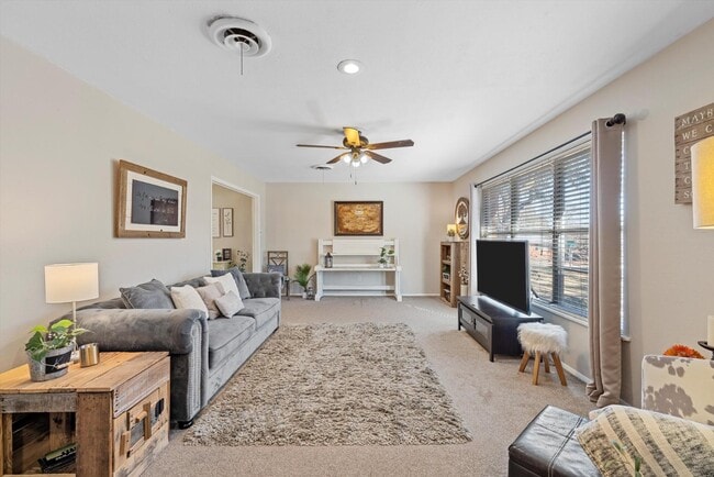 Photo - 5601 Westlawn Dr