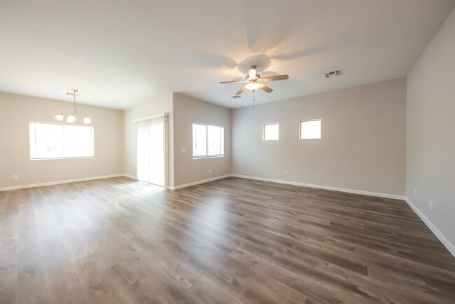 Photo - 1807 W Minton St