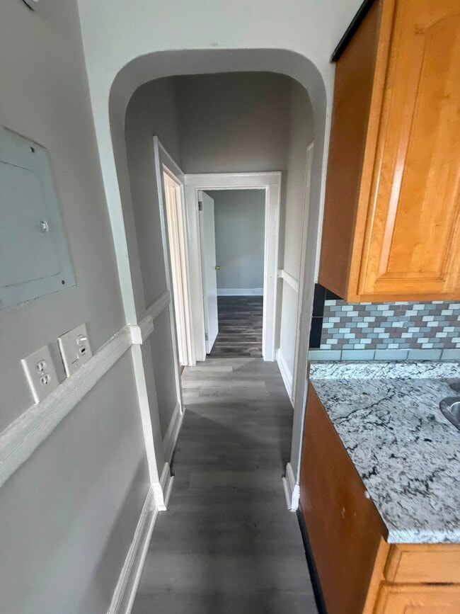 425 3rd Ave Unit 1R