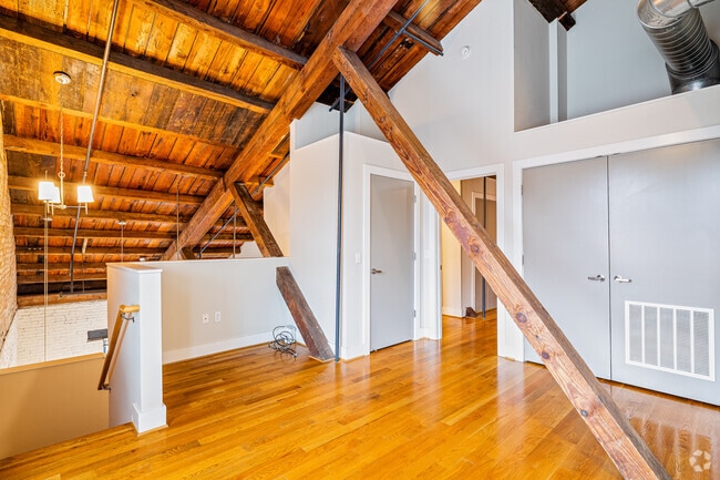3BR, 3.5BA - 1541SF - Loft