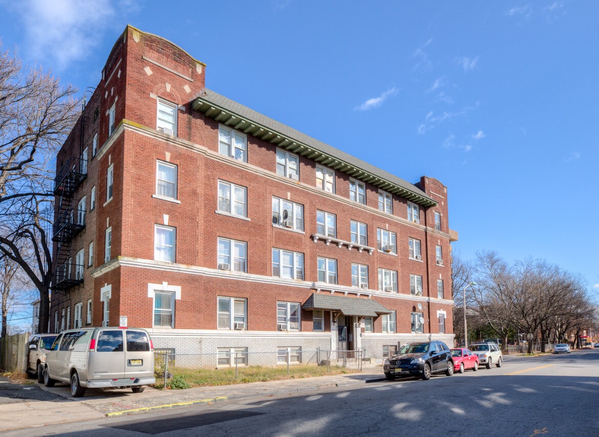 Photo - 116 Lenox Ave Apartments