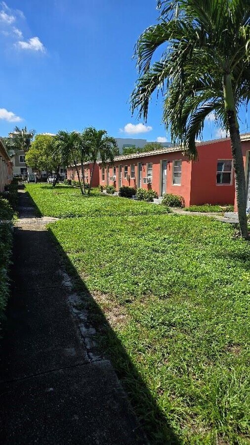 Photo - 2316 Madison St Unit 5