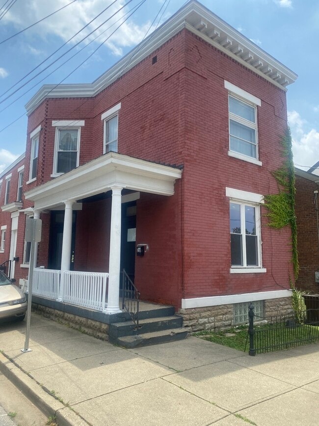 Building Photo - 1-Bedroom Newport, KY Unit 1