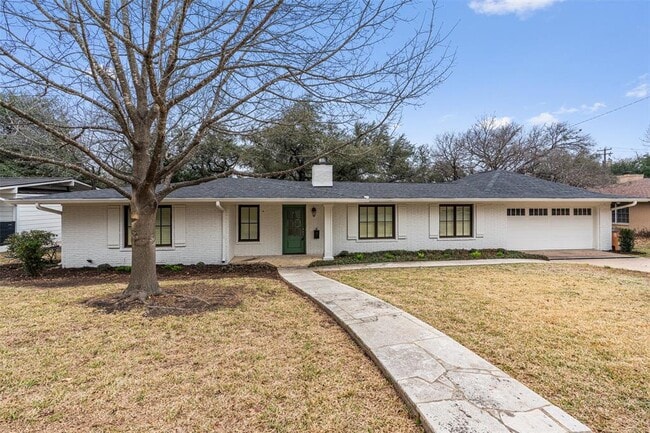 Building Photo - 2711 Mountain Laurel Dr