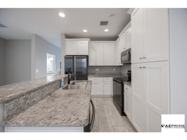 Photo - Exceptional Mesa 4/2.5 House with Modern Comforts!