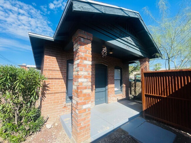 Photo - COMING SOON! 1 Bed / 1 Bath Cottage in U of A Neighborhood! Unit 709