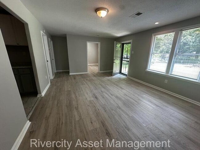 Photo - Your Perfect Home: Renovated 3 Bed, 2 Bath! Section 8 Friendly!! Westwood Area!!