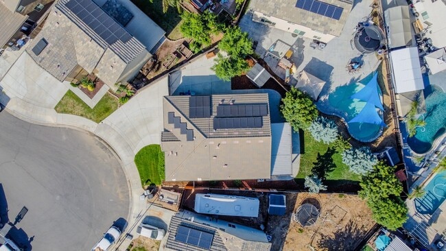 Photo - 3083 N Stanley Ave