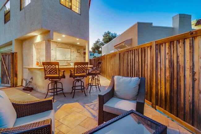 Photo - Spacious Unfurnished Home near Coronado's Schools available for Long Term Lease!