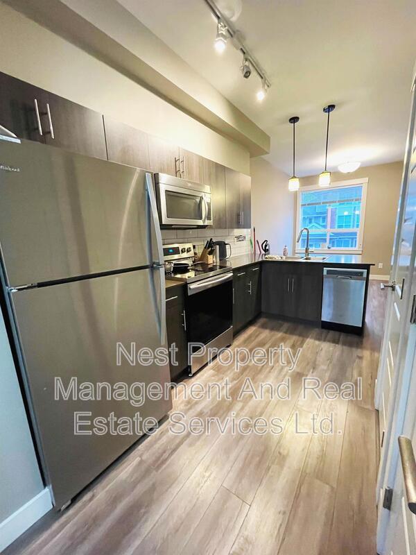 Photo - 110-110 Baxter Ave