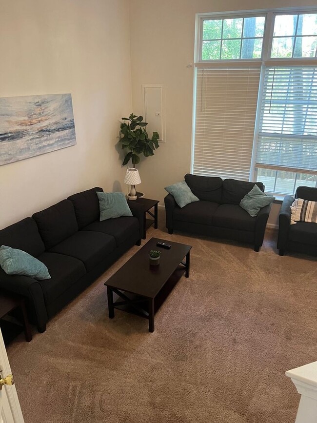 Photo - LARGE 3 BEDROOM TOWNHOME