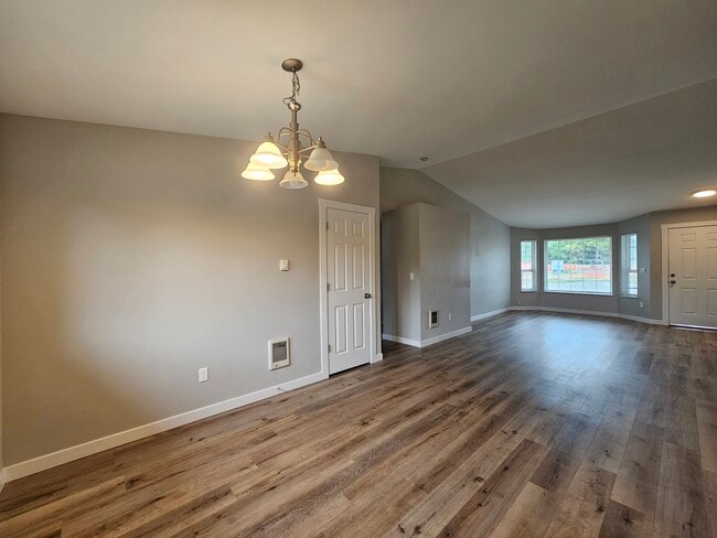 Photo - 8505 44th Dr NE