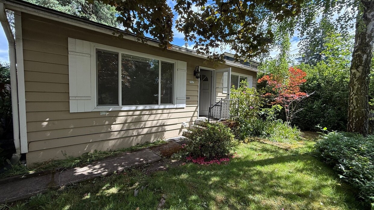2 bedroom Charming Home Multnomah Village ... - 2 bedroom Charming Home Multnomah Village ...