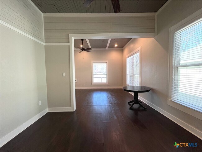 Photo - 111 N 5th St