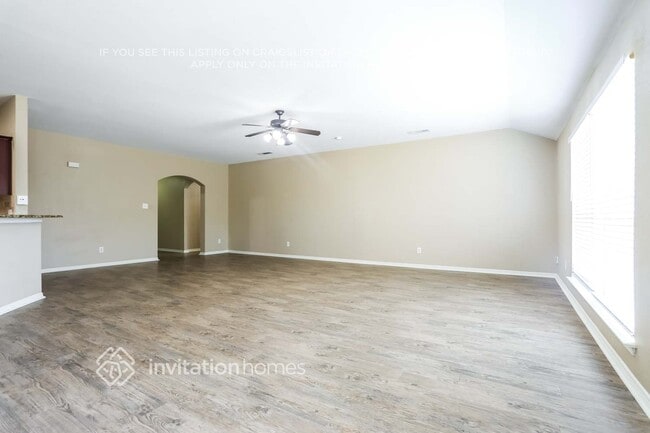 4808 Bluebird Ln