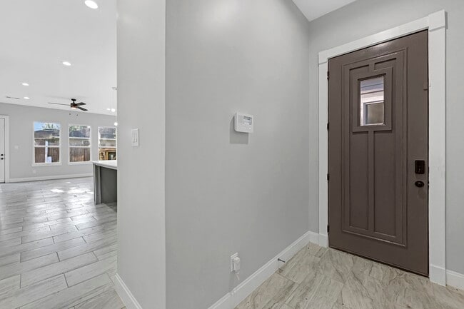 Photo - 2116 Sam Wilson St