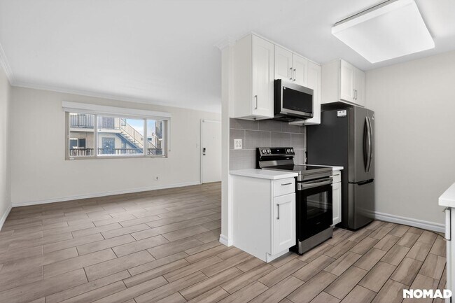 Photo - 8650 Belford Ave