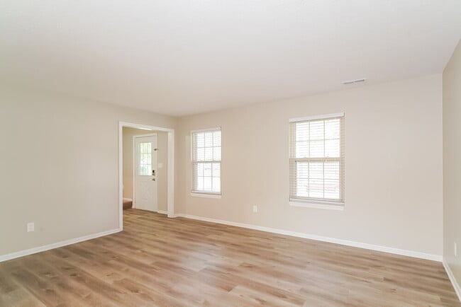 Photo - 40 Crestview Dr
