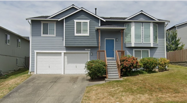 Building Photo - Spacious 3BD 2BA