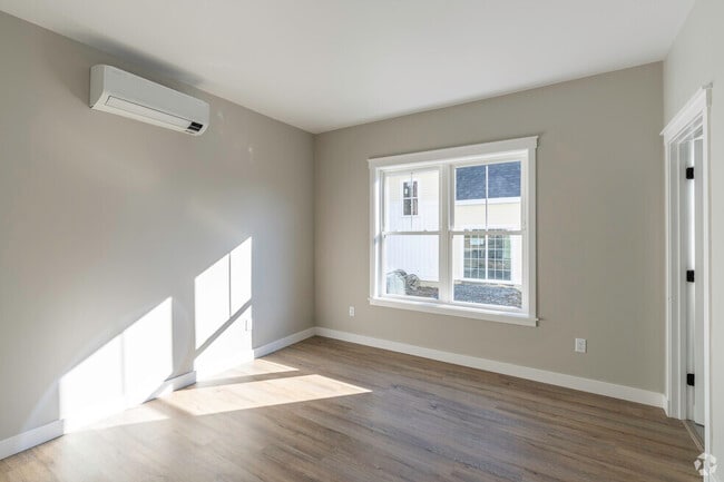 Photo - 2 Cottage Ln