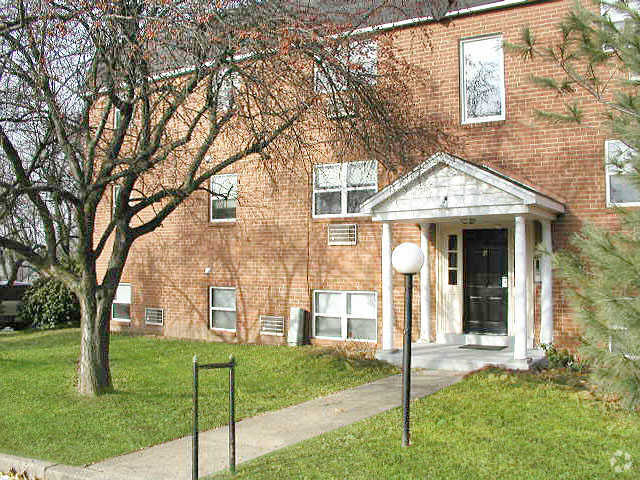 Complejo - Astor and Logan Apartments